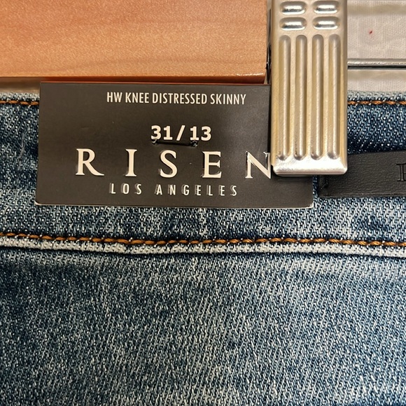 Women’s Risen Stylish Distressed Blue Jeans - Picture 6 of 10